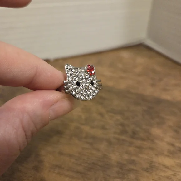 Hello Kitty Rhinestone Adjustable Ring - Picture 4 of 9